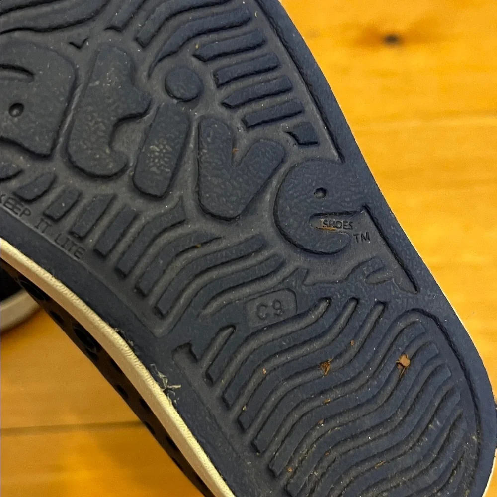 NATIVE Jefferson Sugarlite Slip On Shoes Navy White Unisex Size 9 - Picture 7 of 7